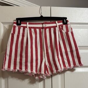 NEW Gilli Red and White Striped High-Rise Jean Shorts